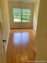 210 Gerry Rd in Brookline, MA - Foto de edificio - Building Photo