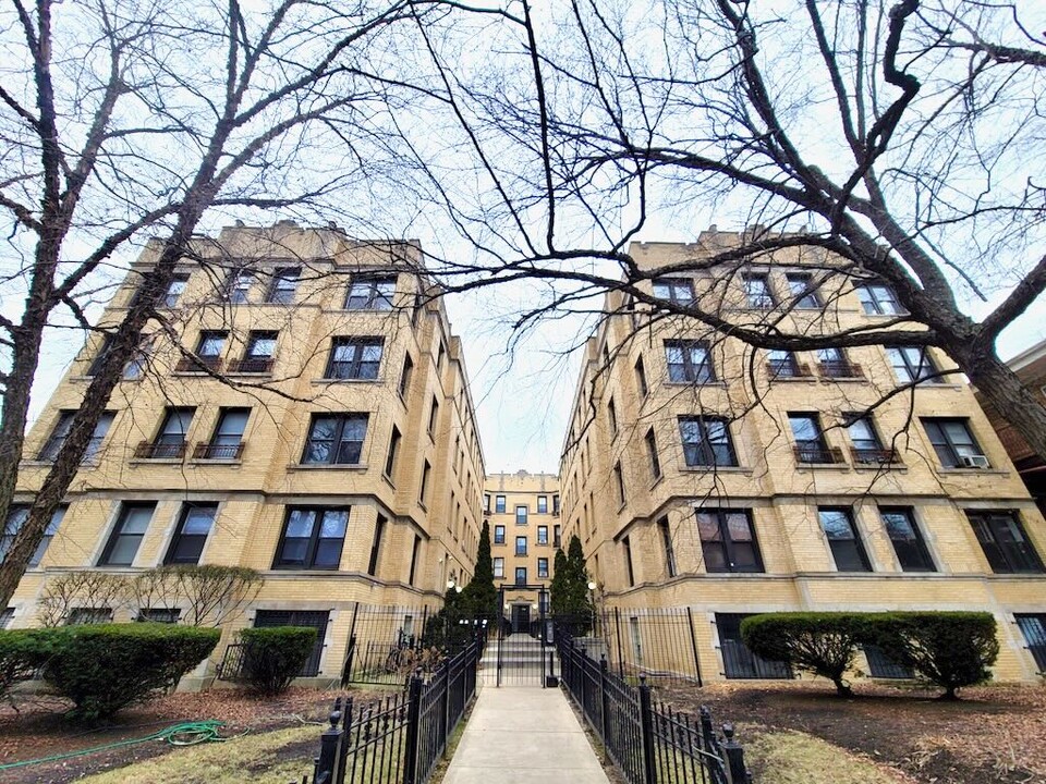 4604 N BEACON in Chicago, IL - Building Photo