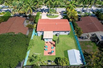 906 NE 4th St in Hallandale Beach, FL - Building Photo - Building Photo
