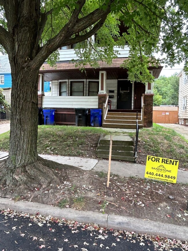 3272 W 88th St, Unit Unit 3 / Third Floor in Cleveland, OH - Building Photo - Building Photo