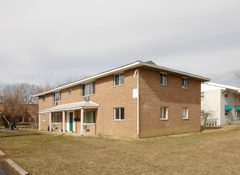 841 Kingsford Rd in Columbus, OH - Building Photo