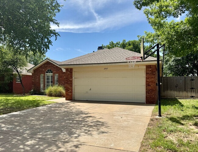2907 85th St in Lubbock, TX - Foto de edificio - Building Photo