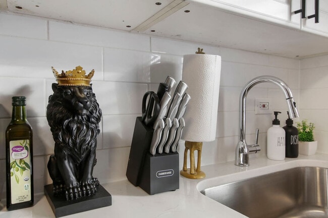 3446 N Ozark Ave in Chicago, IL - Building Photo - Building Photo