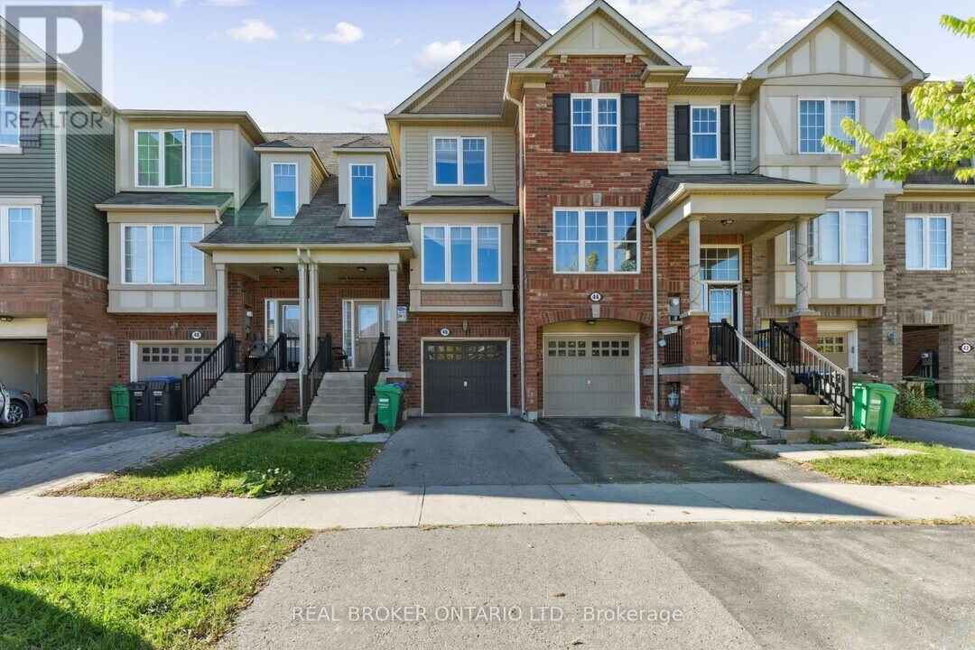 46 Lathbury St in Brampton, ON - Building Photo