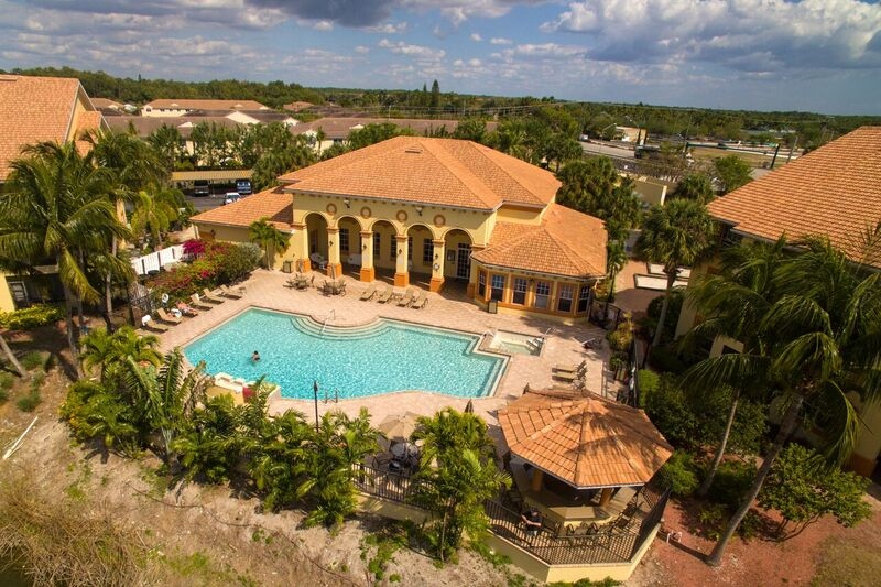 Fairway Preserve in Naples, FL - Building Photo