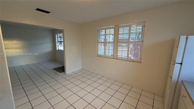 3740 SW 59th Ave in Davie, FL - Building Photo - Building Photo