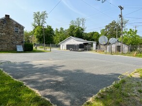 Duplex in Whiteford, MD - Building Photo - Building Photo