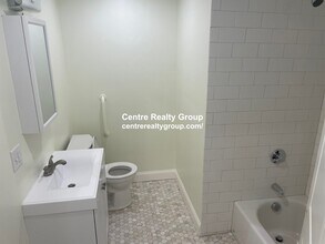 1712 Beacon St, Unit 2 in Brookline, MA - Building Photo - Building Photo