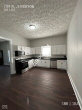 709 N Jefferson St in Muncie, IN - Building Photo - Building Photo