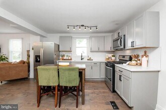 3302 Orlando Ave in Baltimore, MD - Building Photo - Building Photo