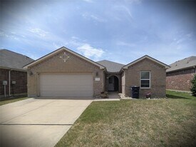 5760 Fountain Flat Dr in Fort Worth, TX - Building Photo