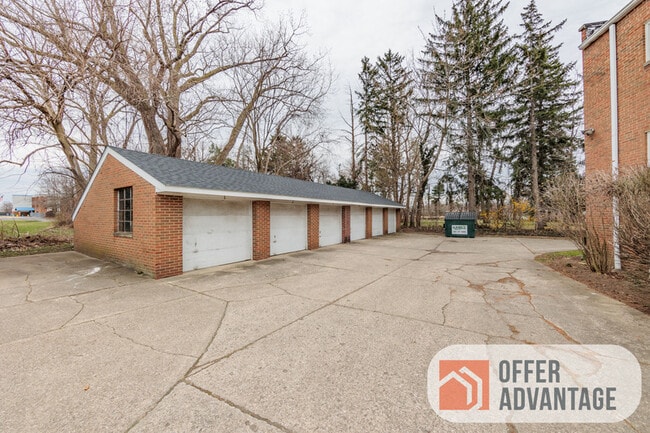 18725 Neff Rd in Cleveland, OH - Building Photo - Building Photo