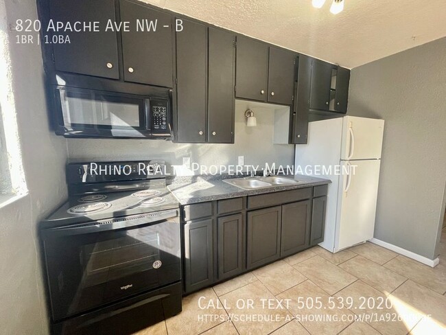 820 Apache Ave NW in Albuquerque, NM - Building Photo - Building Photo