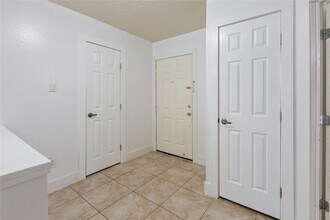 22014 Soft Pines Ct in Porter, TX - Building Photo - Building Photo