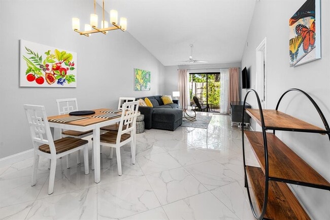 3068 S Oakland Forest Dr in Oakland Park, FL - Building Photo - Building Photo