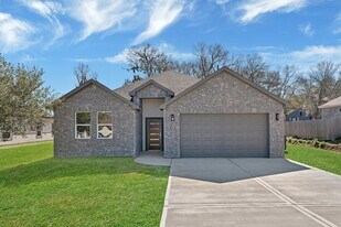 939 Lake View Dr in Montgomery, TX - Building Photo