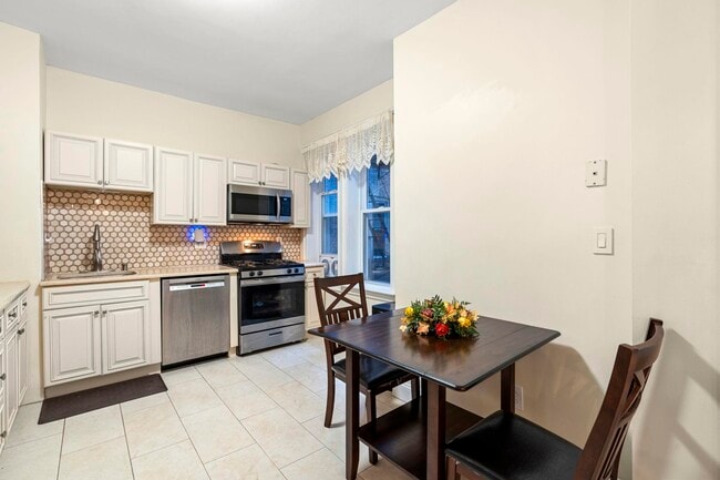 property at 282 Magnolia Ave