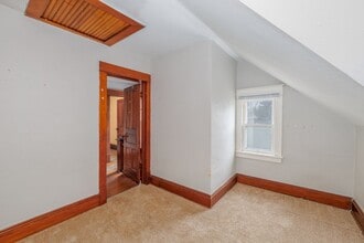 132 W 14th Ave in Oshkosh, WI - Building Photo - Building Photo