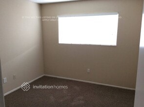 504 Northpark Blvd W in San Bernardino, CA - Foto de edificio - Building Photo