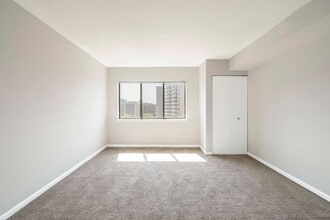 Cortland on South Eads in Arlington, VA - Building Photo - Building Photo