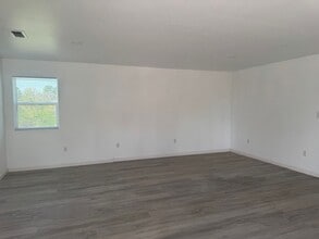 1195 N Lynn St in Gladewater, TX - Building Photo - Building Photo