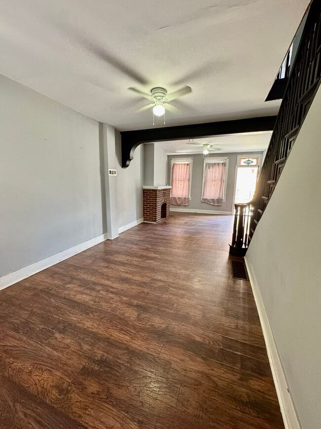 2082 E Monmouth St in Philadelphia, PA - Building Photo - Building Photo