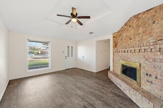 104 Mesa Dr in Glenn Heights, TX - Building Photo - Building Photo