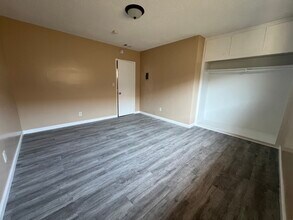 11423 Eucalyptus Ave in Hawthorne, CA - Building Photo - Building Photo