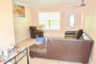 5202 Beechmoor Dr in Austin, TX - Foto de edificio - Building Photo