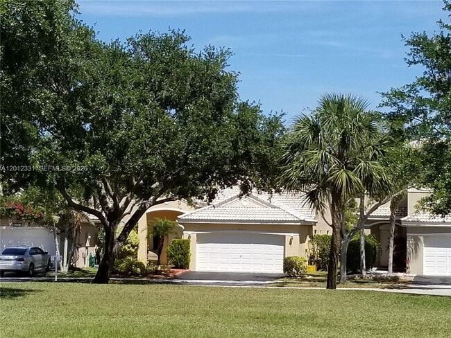 property at 1527 Palermo Dr