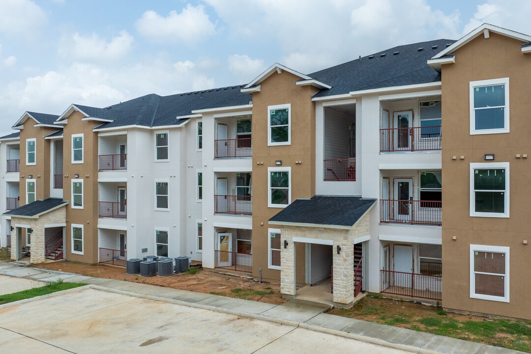 Aria at 336 in Conroe, TX - Building Photo