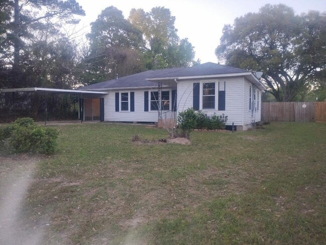 216 E Morris St in Jasper, TX - Foto de edificio - Building Photo