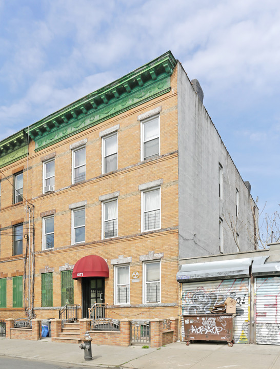 1271 Willoughby Ave in Brooklyn, NY - Building Photo