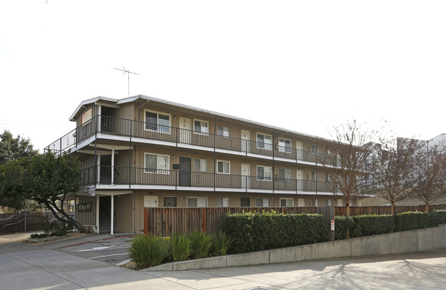 Sixth St. Apartments in San Jose, CA - Foto de edificio - Building Photo