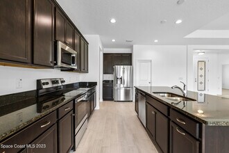 285 Loymer Cir in Merritt Island, FL - Building Photo - Building Photo
