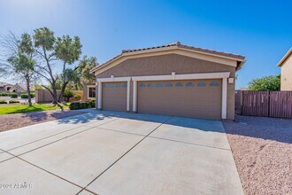 1245 E San Carlos Way in Chandler, AZ - Building Photo - Building Photo