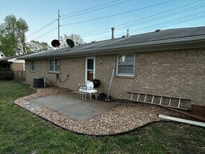 537 E Glenwood St in Springfield, MO - Building Photo - Building Photo