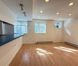 43 May St, Unit G3 in Cambridge, MA - Foto de edificio - Building Photo