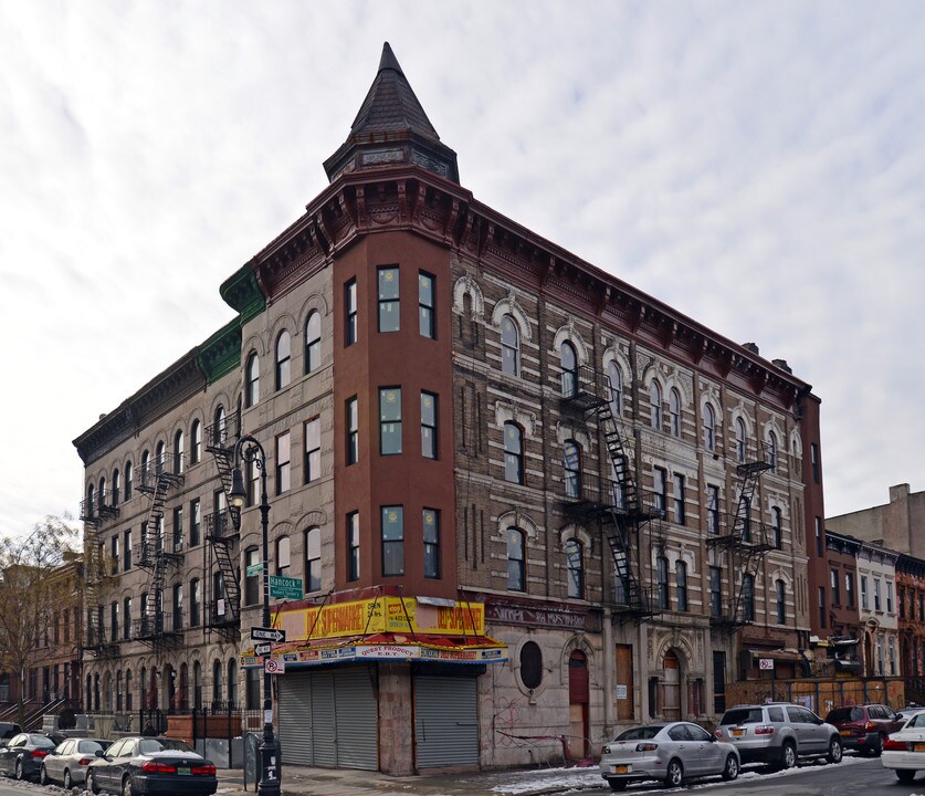 570 Hancock St in Brooklyn, NY - Building Photo