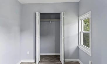 21 W Sunnyside Way in Troy, NY - Building Photo - Building Photo