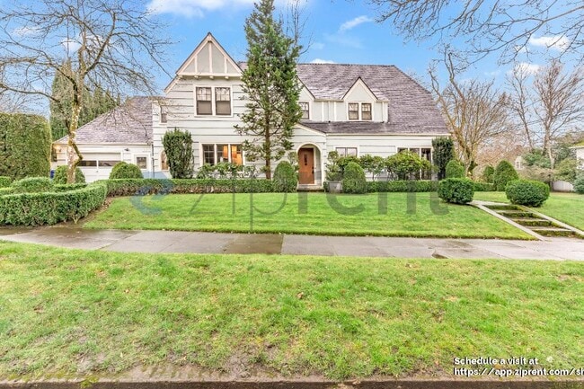 property at 3010 SE Lambert St