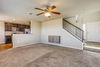 12402 Walter Vaughn Dr in Manor, TX - Building Photo - Building Photo