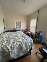 2572 Massachusetts Ave, Unit 1 in Cambridge, MA - Building Photo - Building Photo