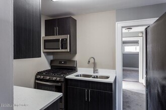 909 Ash St in Louisville, KY - Building Photo - Building Photo