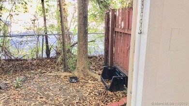 13990 NE 20th Ct-Unit -6 in North Miami Beach, FL - Building Photo - Building Photo