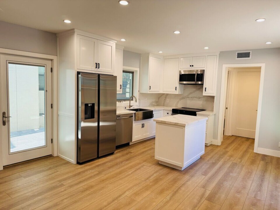 188 Cedar Crest Ave in South Pasadena, CA - Building Photo