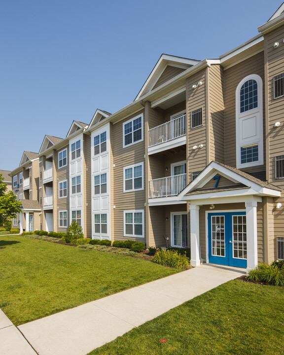 Stafford Park Apartments in Manahawkin, NJ - Building Photo