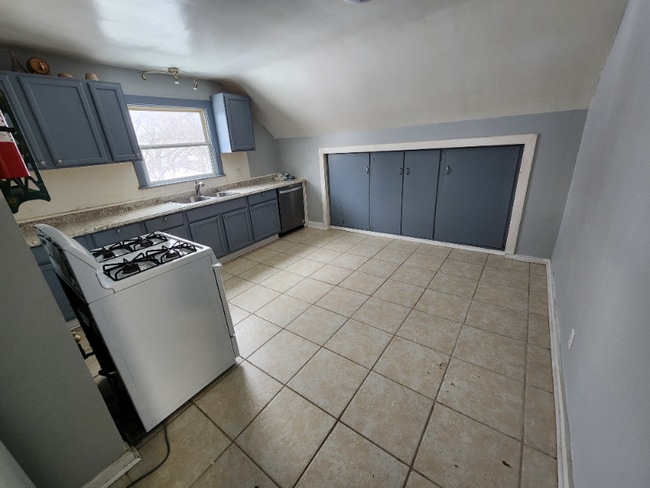 1119 Lake St in Kalamazoo, MI - Foto de edificio - Building Photo