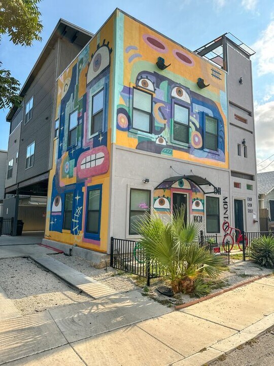 811 Montana St in San Antonio, TX - Foto de edificio