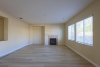 25436 Chipman Hill Ct in Moreno Valley, CA - Foto de edificio - Building Photo